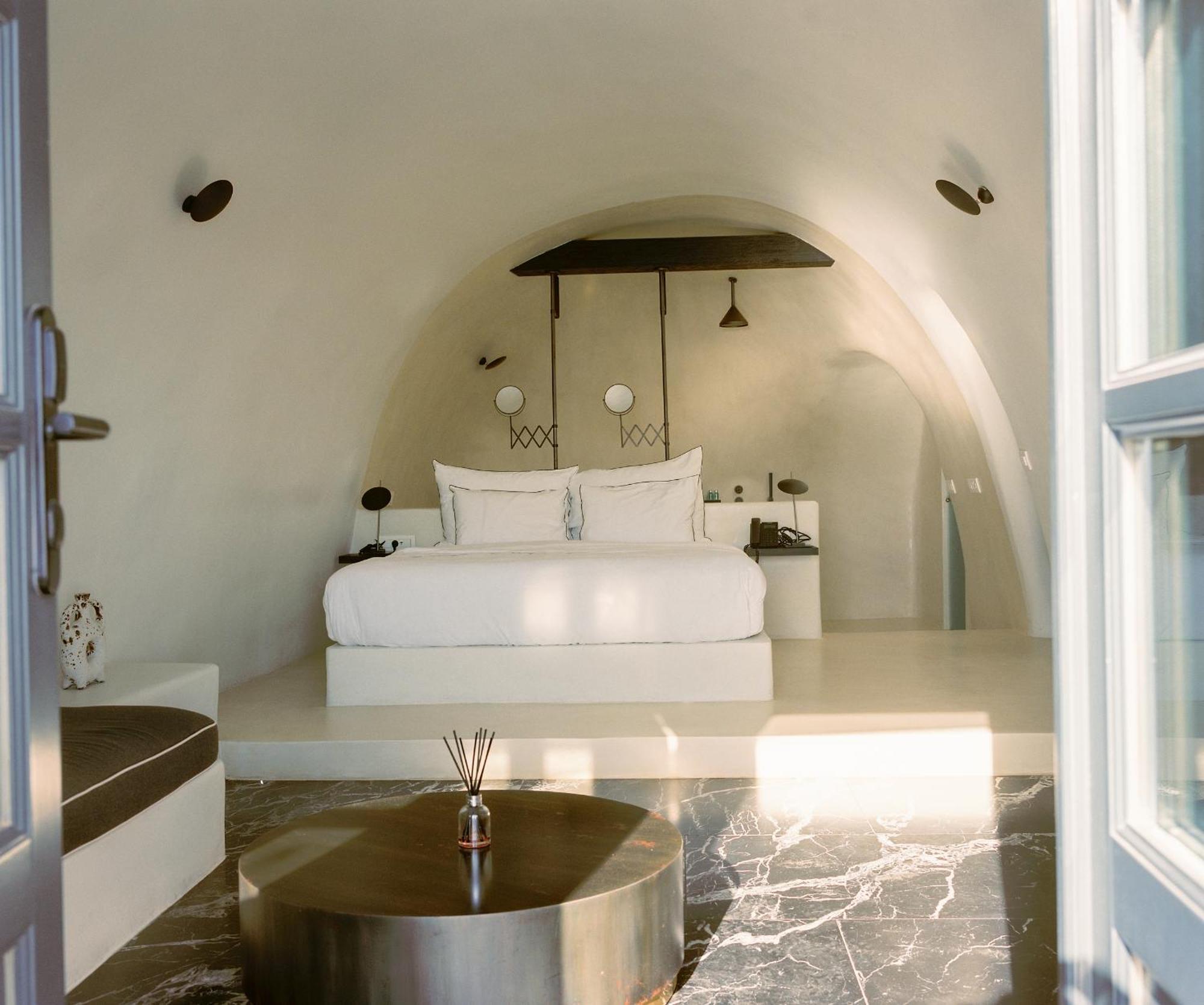 Abyss Santorini 5* Oia (Santorini)